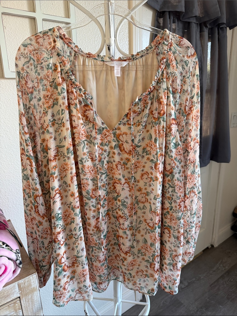 LC Lauren Conrad Cream Floral Peasant Blouse with Rust & Green Accents